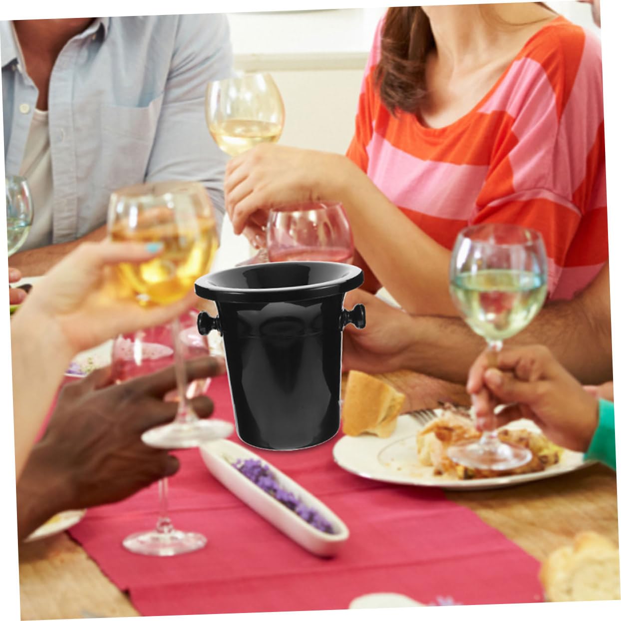 2 Stück Schwarze Runde Doppelohrige Weinspeier aus Kunststoff mit Eiswürfelfunktion für Weinverkostungen und Partygebrauch