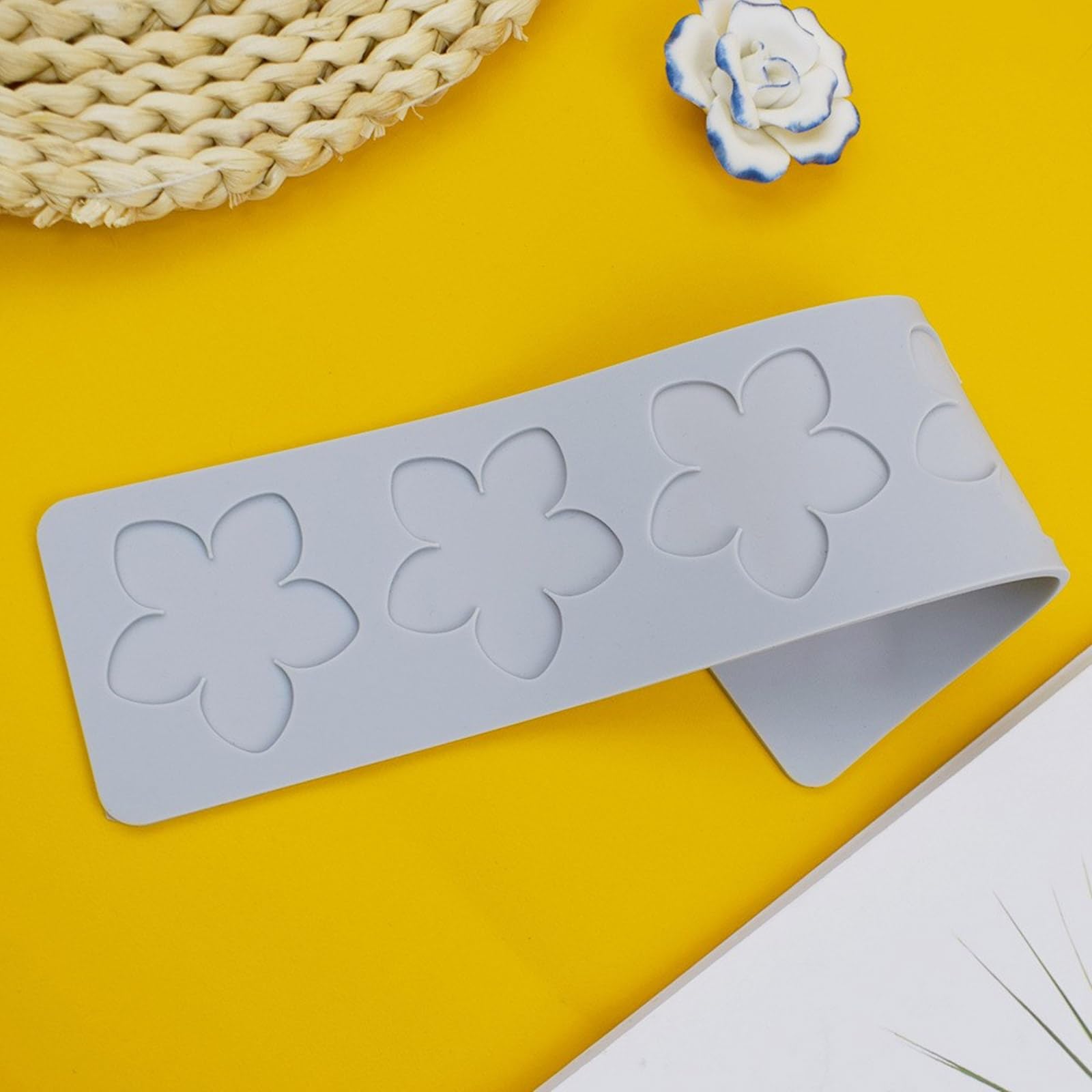 Lot de 5 moules en silicone faciles à nettoyer Motif pétales de fleurs en dentelle