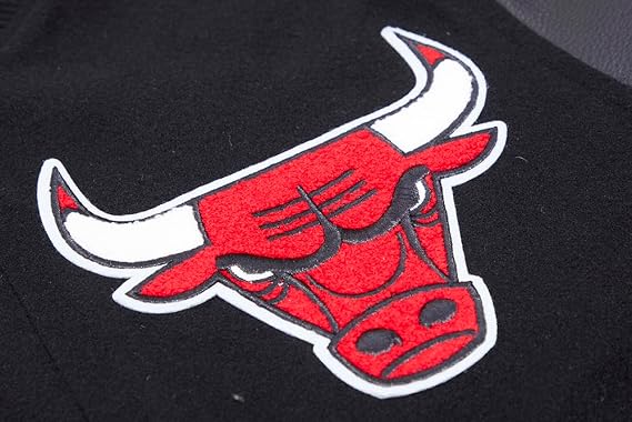 Pro Standard Mens NBA Chicago Bulls Classic Varsity Jacket Black M