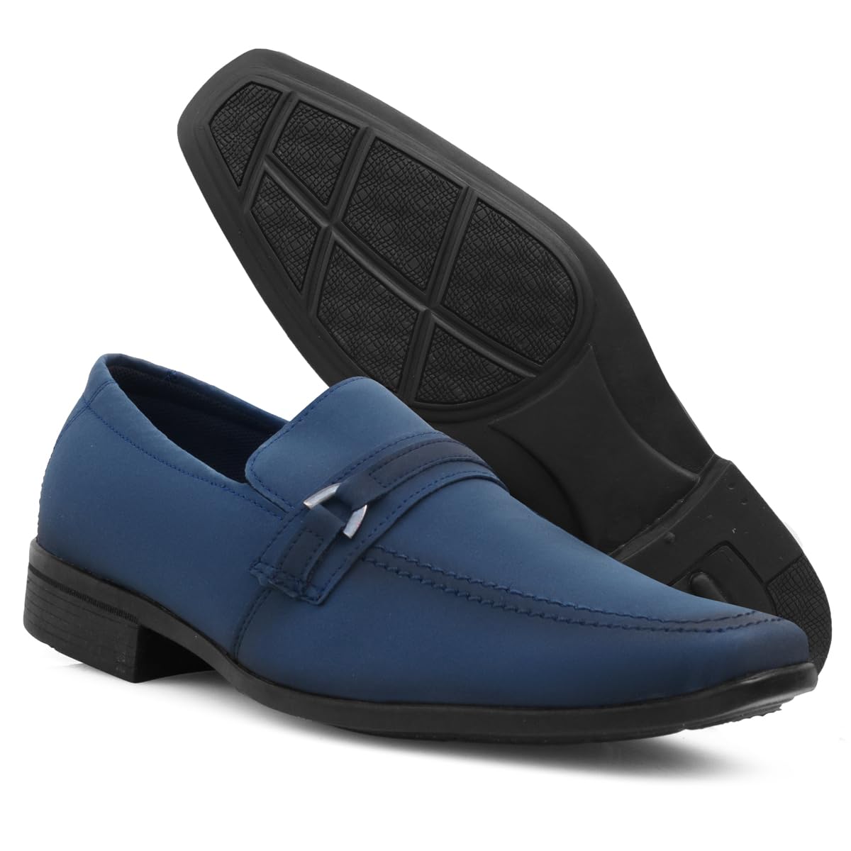 Sapato Social Masculino em NoBuck Estilo Mocassim 1103 em promoção! Veja a oferta e mais achadinhos de Sapatos 3 Hoje é o melhor dia para comprar Sapato Social Masculino em NoBuck Estilo Mocassim 1103 com aquele preço maroto! Promoção! Aproveite a oferta! 3