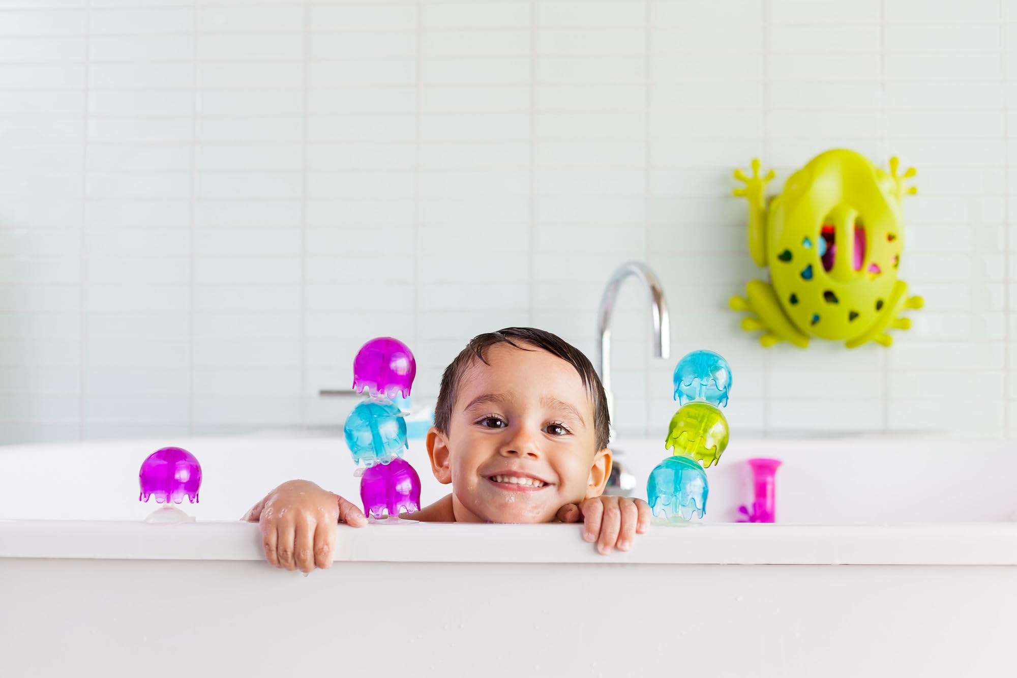 BOON Badewannen Quallen | Wasserspielzeug für Kinder ab 12 Monaten | Badewannenspielzeug | Mit Saugknopf | Lernspielzeug mit großem Spaßfaktor | Ideal als Geschenk