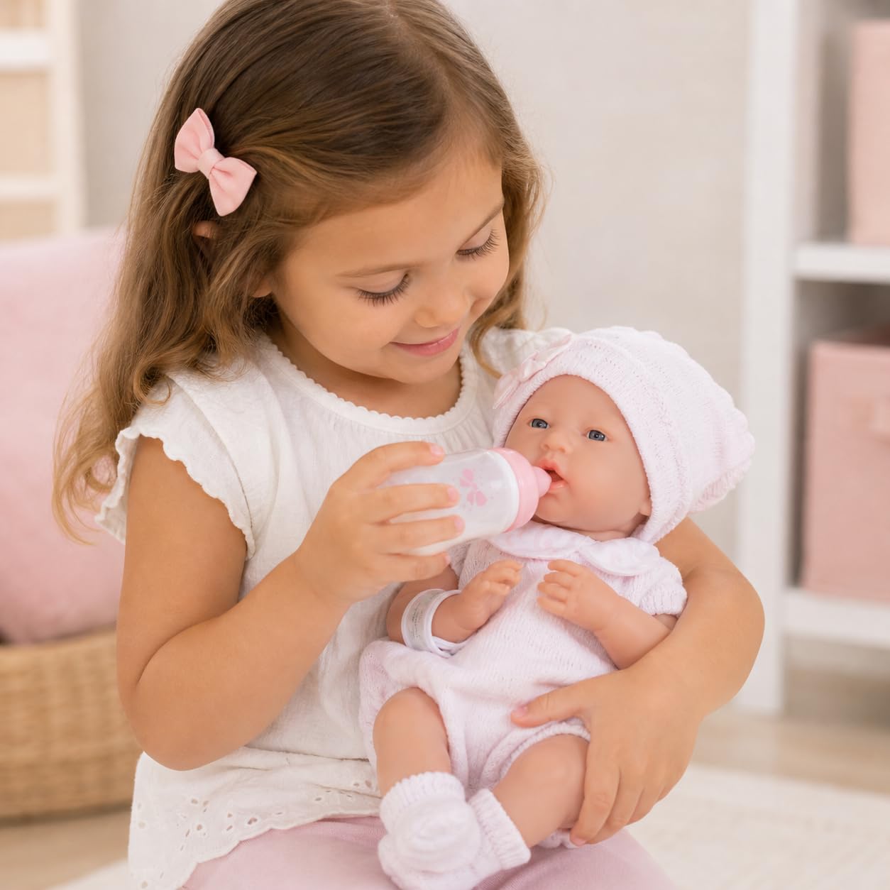 JC Toys- Muñeca La Newborn recién nacida de 38 cm es de vinilo suave, con ropa de punto y accesorios, niña, rosa, diseñado en España por Berenguer, +2 años — view 10