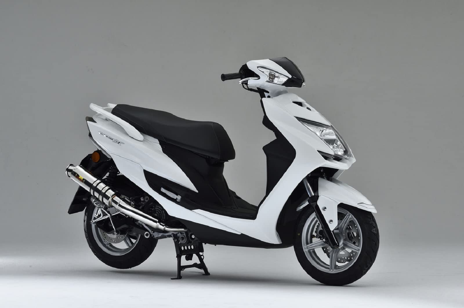 Amazon | Realize シグナスX SR バイクマフラー 4型 5型 EBJ-SEA5J 2BJ 