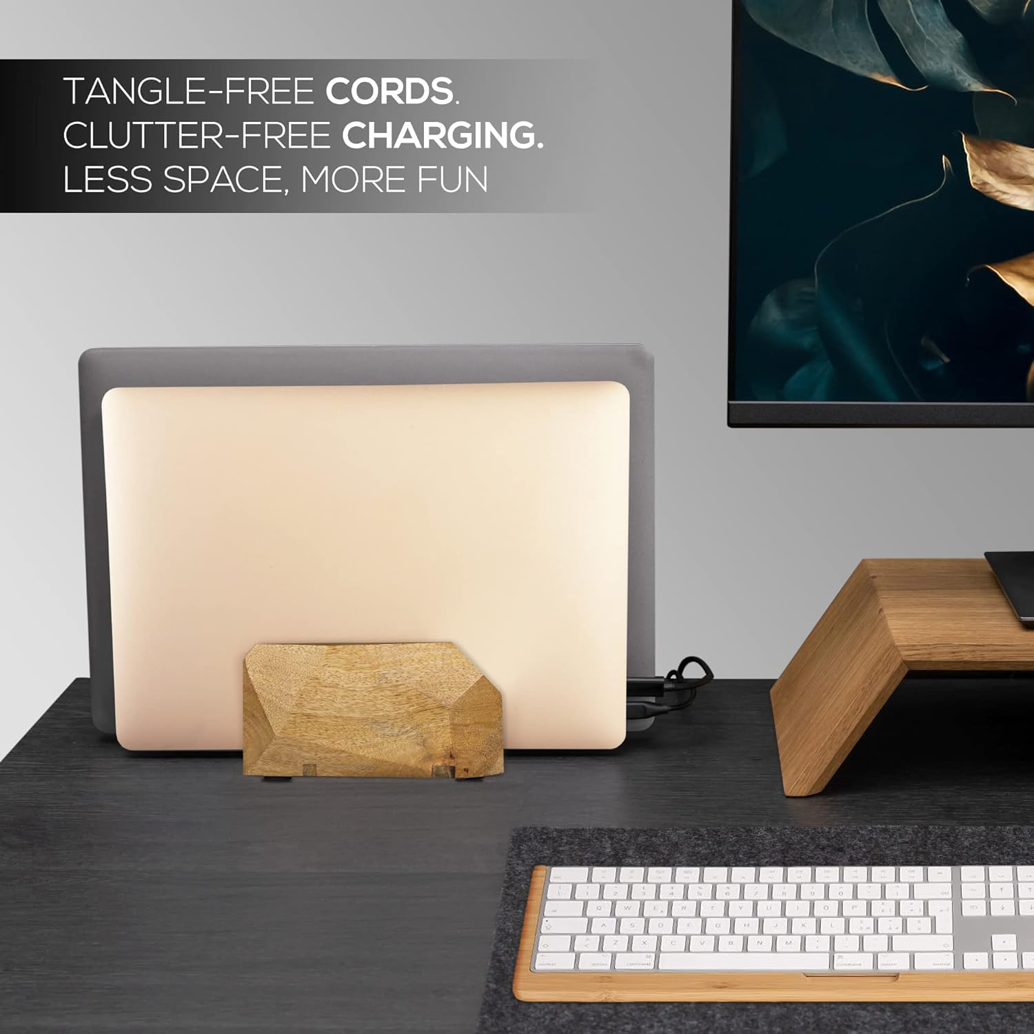 Soporte vertical de madera ajustable y ergonómico para computadora portátil, soporte doble para laptop, soporte de ranura para todos los portátiles de hasta 17.3 pulgadas, regalos