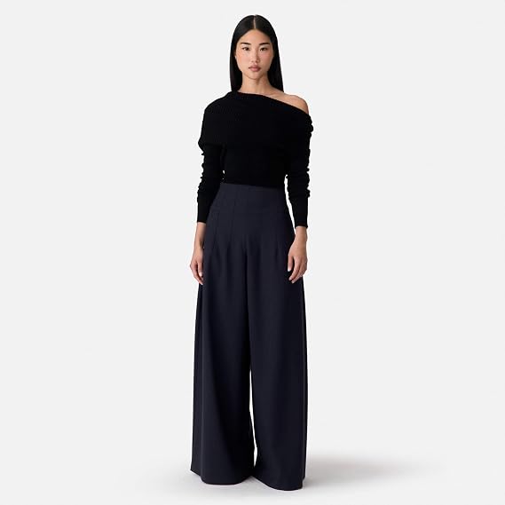 High Waist Wide Legged Trousers