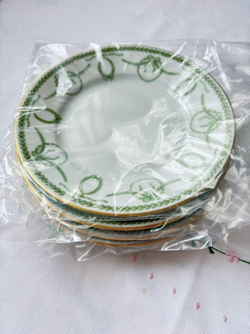 新品ロワイヤルリモージュ　超美品　ラデュレ風　パン皿４枚新品未使用 ロワイヤルリモージュ ラデュレ風 パン皿4枚 10枚あり！リモージュ焼