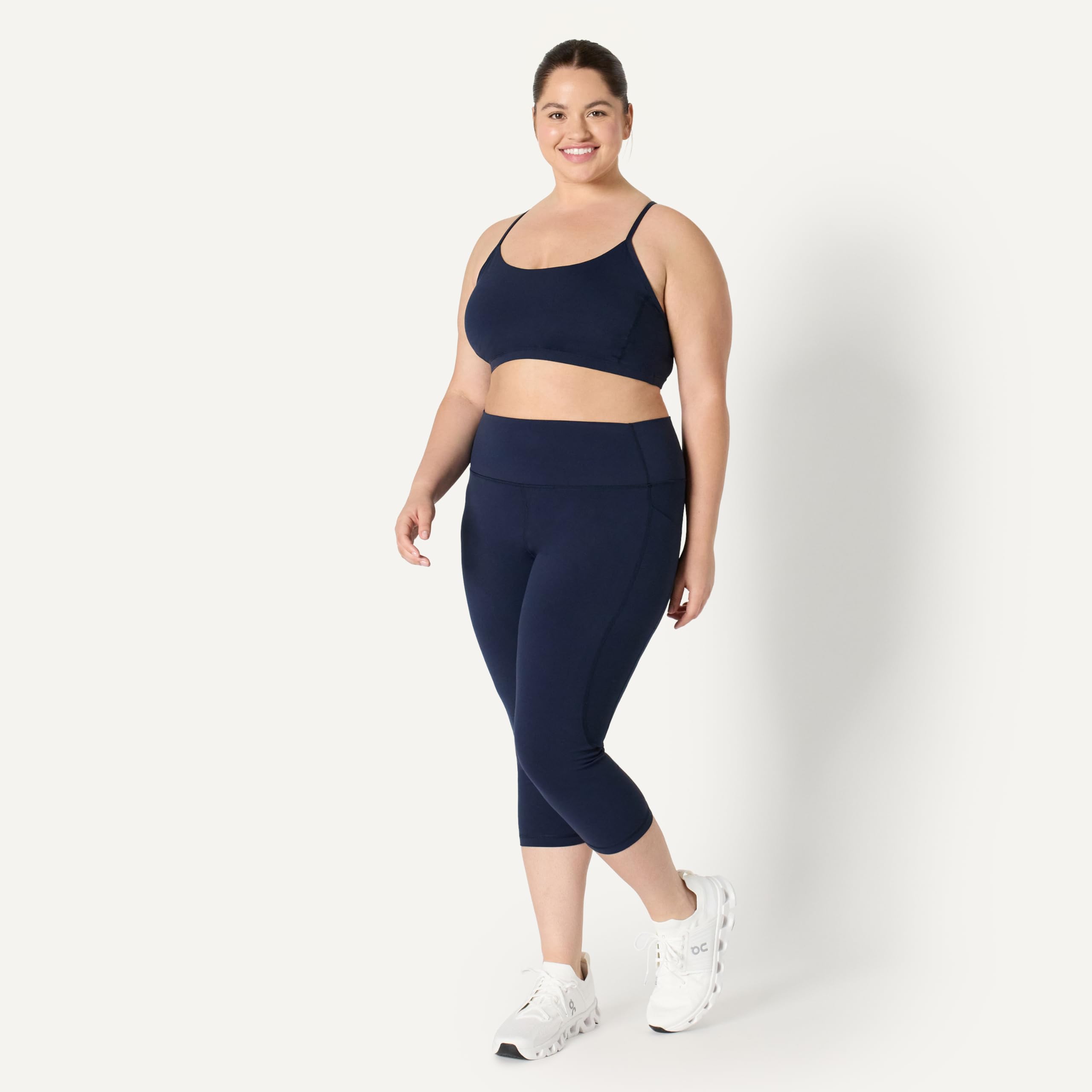 Amazon Essentials Leggings Tecnici per Yoga e Allenamento in FormFlex Morbidissimo, a Vita Alta, Pantaloni Capri, Interno Gamba 48,3cm Donna