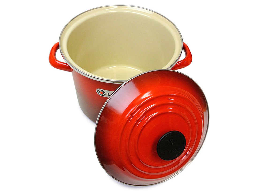 LE CREUSET 赤い寸胴鍋 蓋付き　ストックポット Amazon｜ル・クルーゼ ストックポット 寸胴鍋 並行輸入品 (7.6L