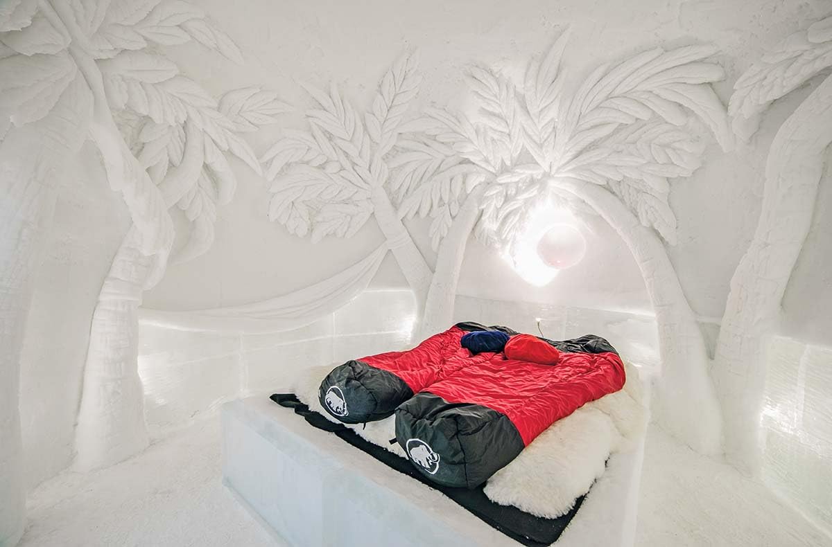JOCHEN SCHWEIZER Geschenkgutschein: Übernachtung Iglu-Suite Gstaad für 2 (1 Nacht)