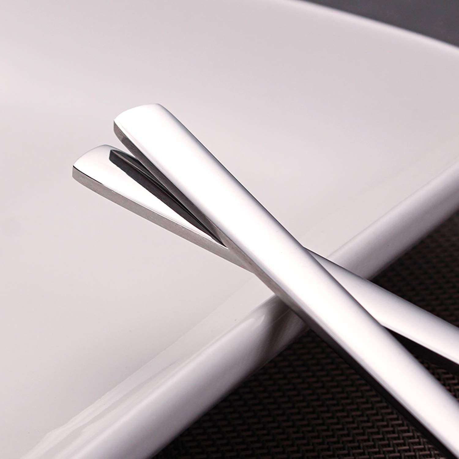 Leeonz 2Pcs Soup Spoons Stainless Steel Round Tablespoons, 8.26 Inch Long Handle Dinner Rice Korean Spoons Set for Home Kitchen Restaurant 2