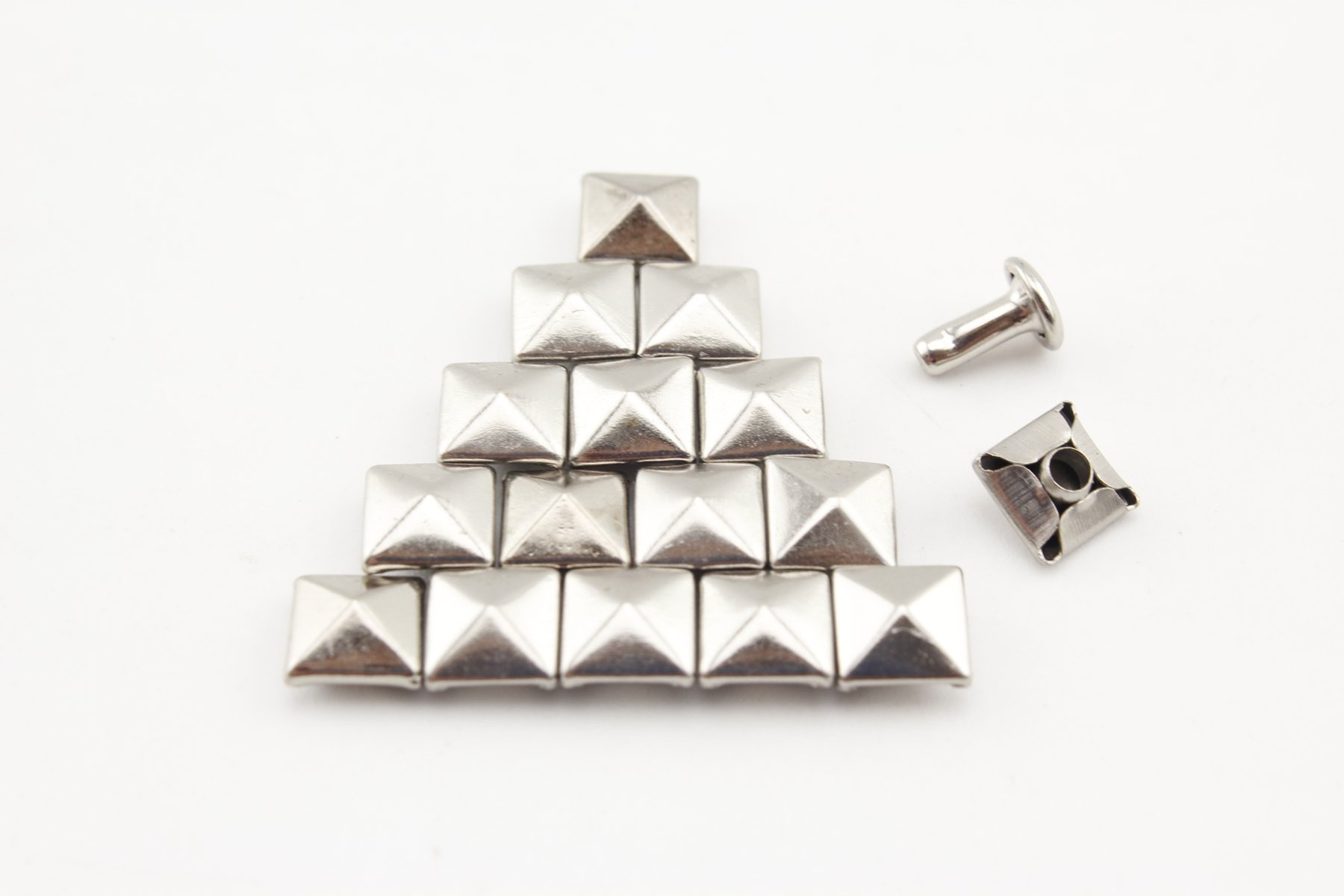 In Lega Di Zinco E Ferro Piramide Rivetto Borsa Rivetti Spike