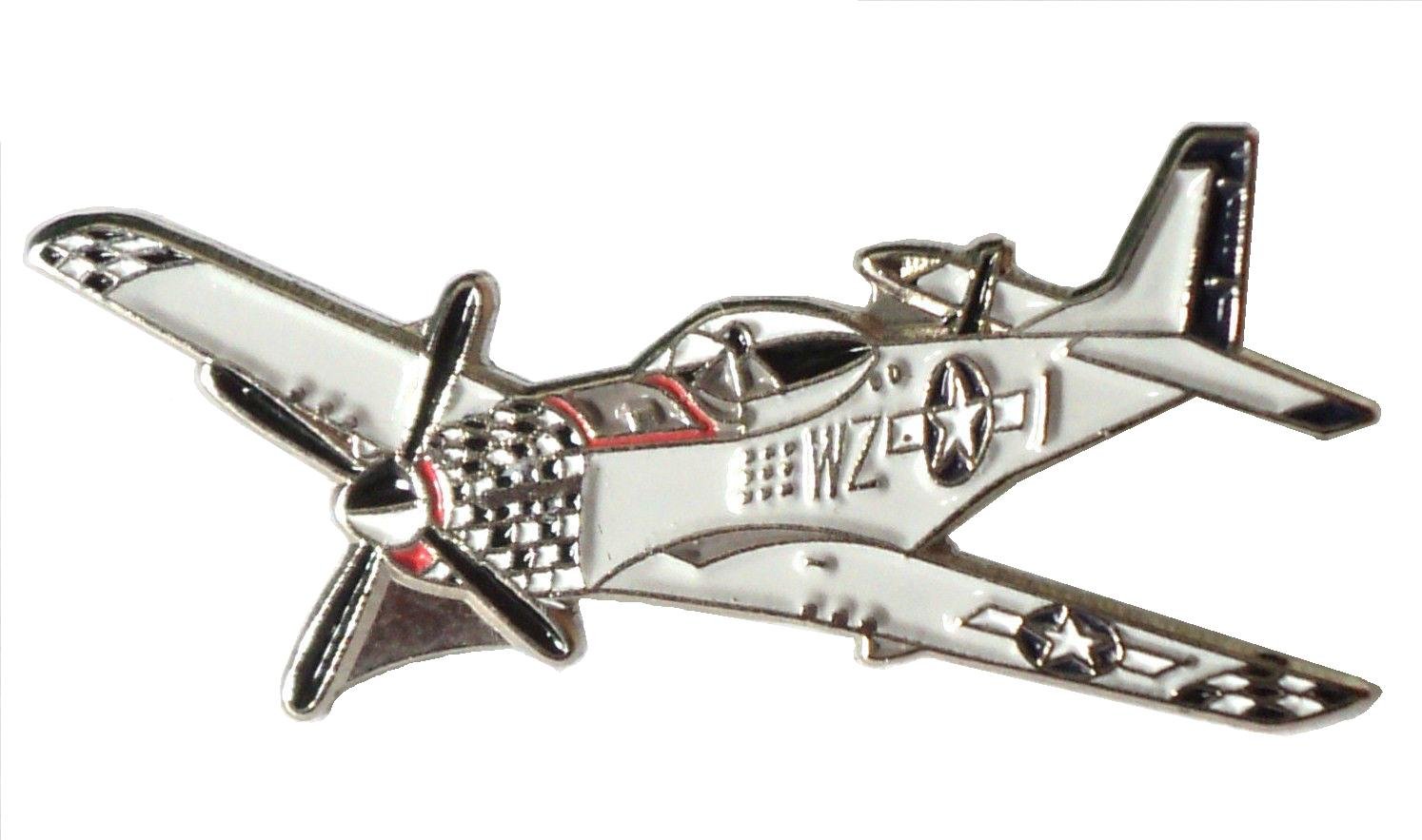 WW2 WWII P51 American Mustang USAF USA Military Aircraft Metal Enamel Badge