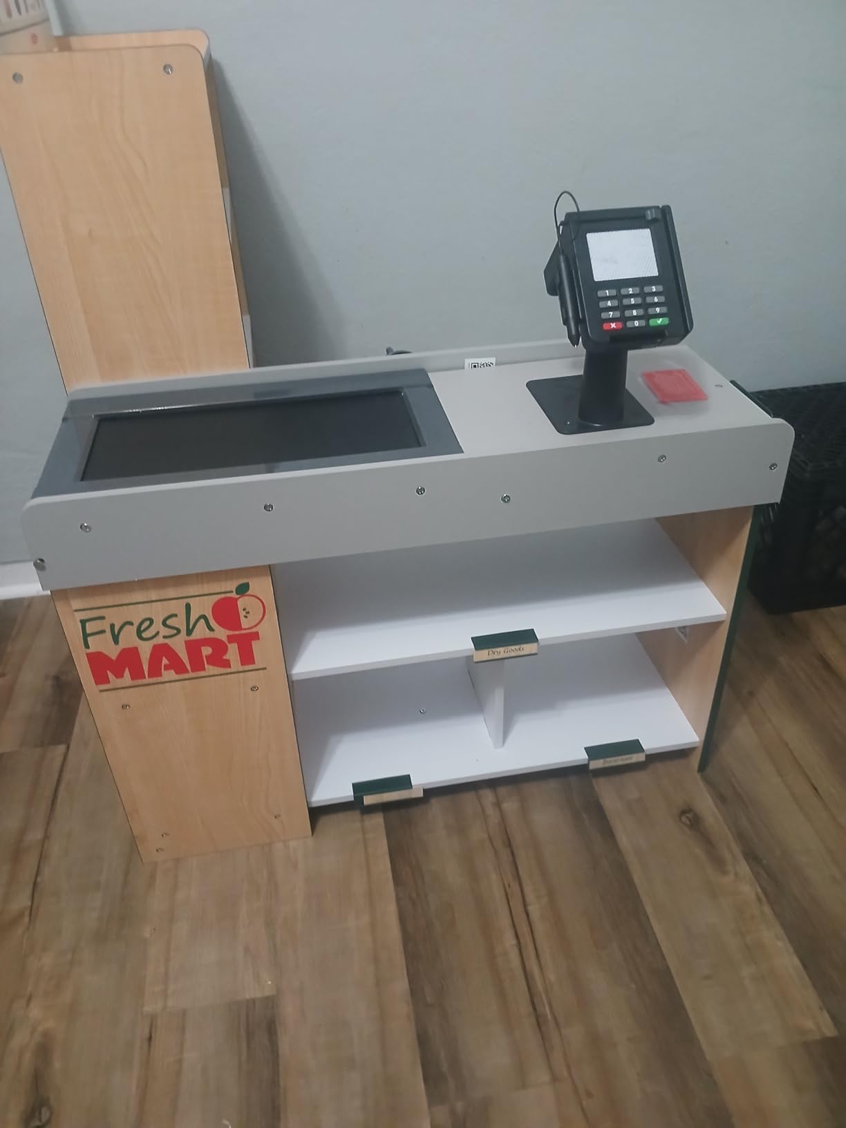 Melissa & Doug Fresh Mart Pretend Grocery Store