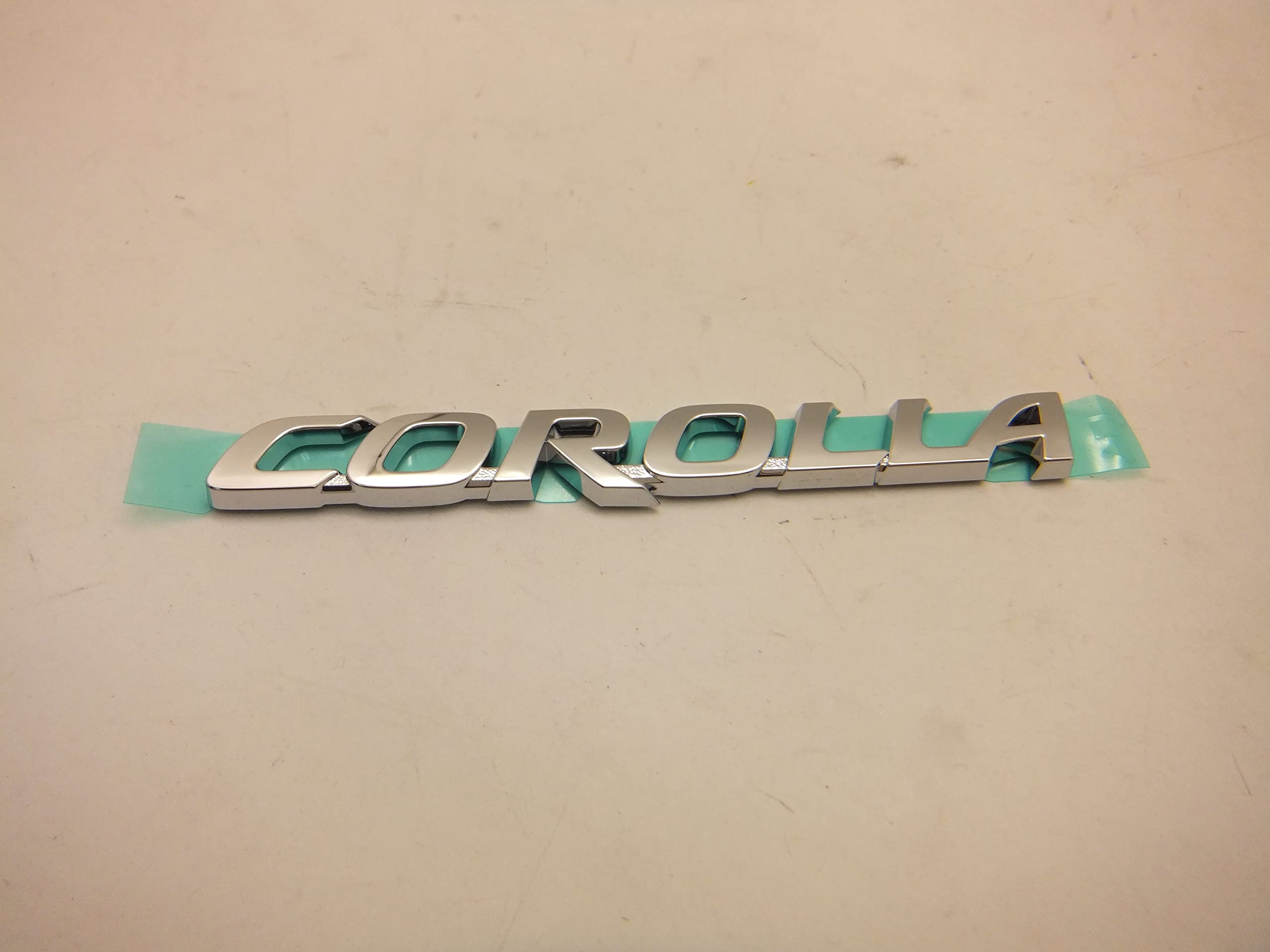 Amazon | トヨタ カローラ 4D/5D用 COROLLA エンブレム | エンブレム 