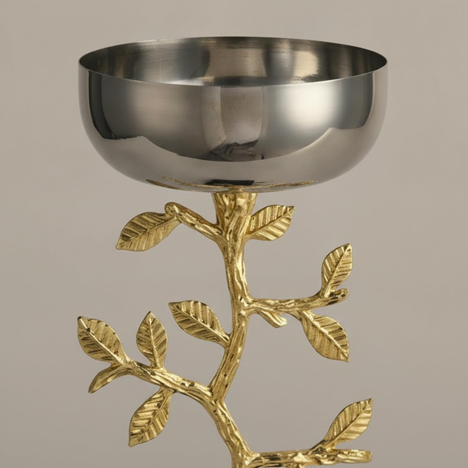 LOVIVER Portacandele Portacandela Candelabro Candeliere in Lega con Coppa in Acciaio Inossidabile E Base Quadrata Nera Stelo Dorato con Foglie Tavola Mensola, S