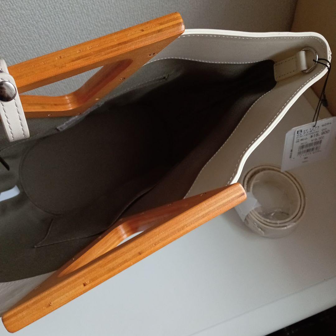 Amazon.co.jp: ヤマダヤ nouer ウッドハンドルカウレザーバッグ : おもちゃ