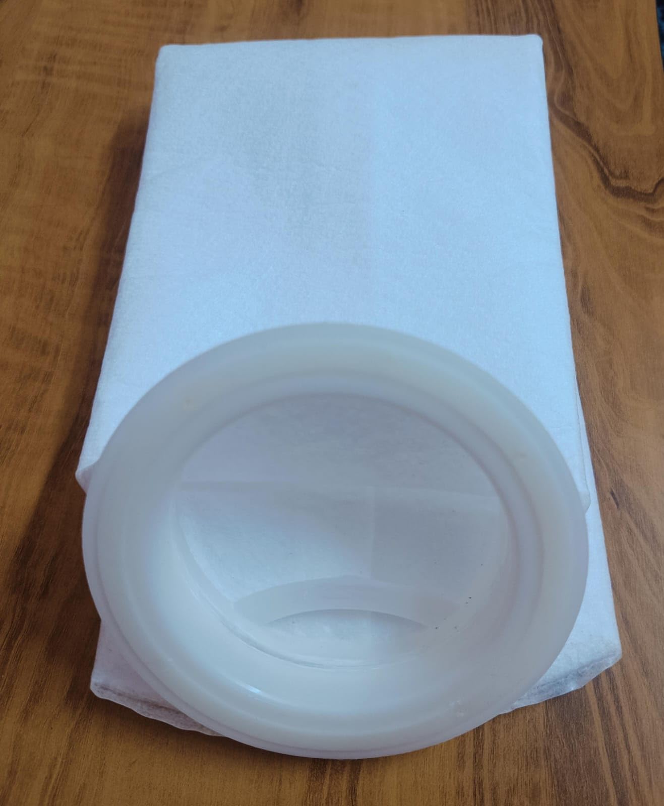 AQUAMONK Sediment Filter FB-20-5M Filter Bag for Filtering Sand, Dirt, Rust from Water Tank, Boring and Fish Tank, 5 Micron, 20 inch, PP, White, Pack of 1-image-43