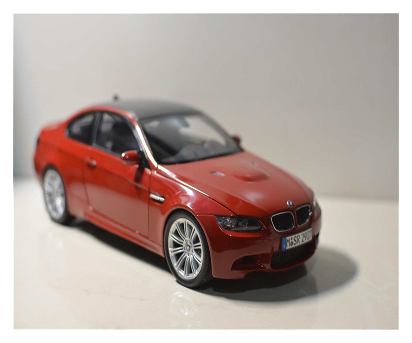 Metallo Scala Replica 1 18 Per BMW M3 Coupé E92 Rossa Modello Da Collezione In Scala Grande Pressofuso Espositore Per Auto Hobby Veicoli Giochi Set