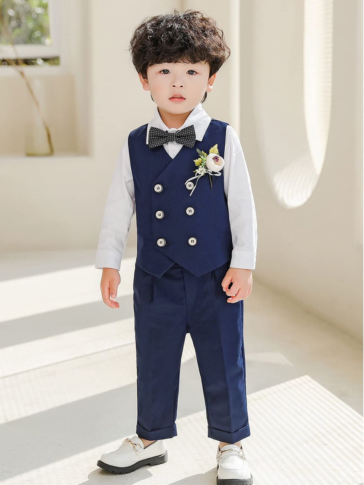 LOLANTA Costume Formel 4 pièces pour garçon, Ensemble Gilet à Double Boutonnage, vêtements de fête d'anniversaire de Mariage pour Enfants Noir/Bleu/Kaki 2-13 Ans