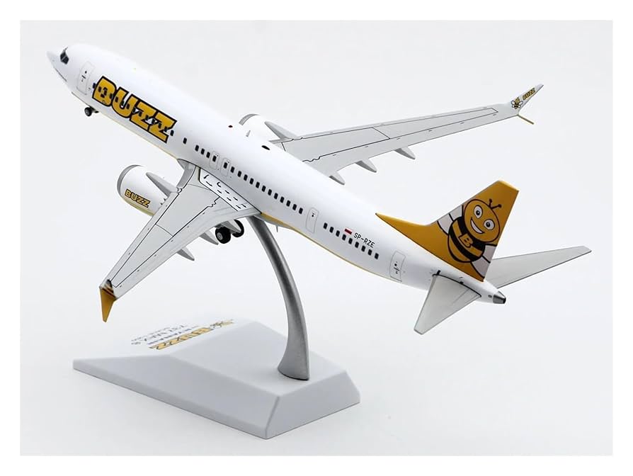 Scale Airplane Model 1:200 For Buzz Airlines Boeing B737