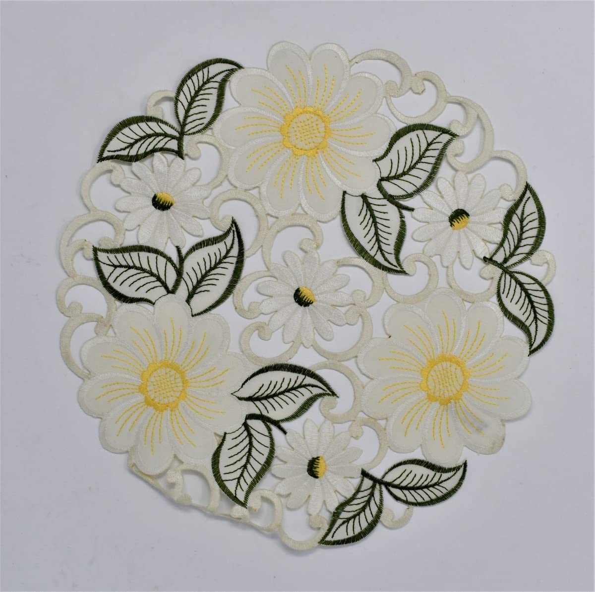 Sinobrite H0997-012 12 in. Yellow Daisy & Green Leaves Doily