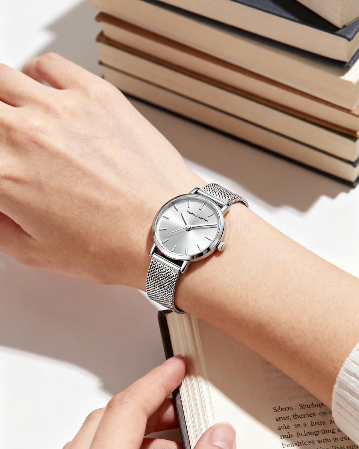 Gold Watches for Women Classic Round Dial Analog Quartz Wristwatch Waterproof Stainless Steel Bracelet Watch