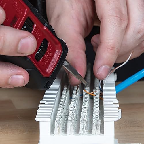 Miniatura 10 de Klein Tools VDV427-300 Herramienta de perforación de impacto con hoja 66/110, conexiones de cable CAT confiables, fuerza ajustable, incluye púa