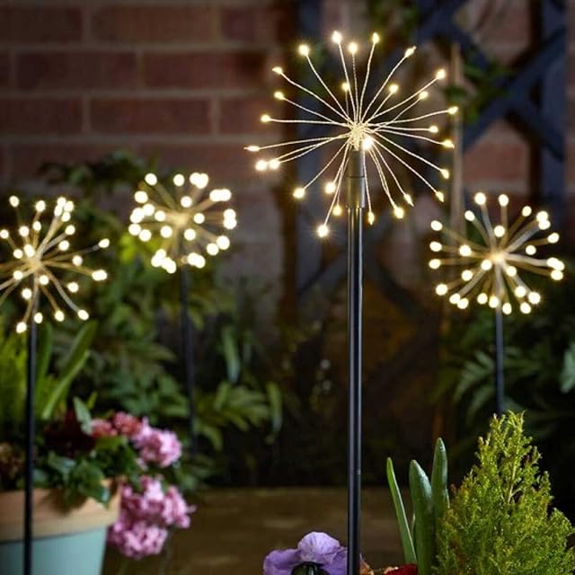 Garden Lights Set of 4 Starburst Stake Light LED Lighting Outdoor Indoor Battery Operated Lighting 30 Warm White LEDs Garden Home Lights Twinkling Lights Border Pathway Christmas Festive Xmas