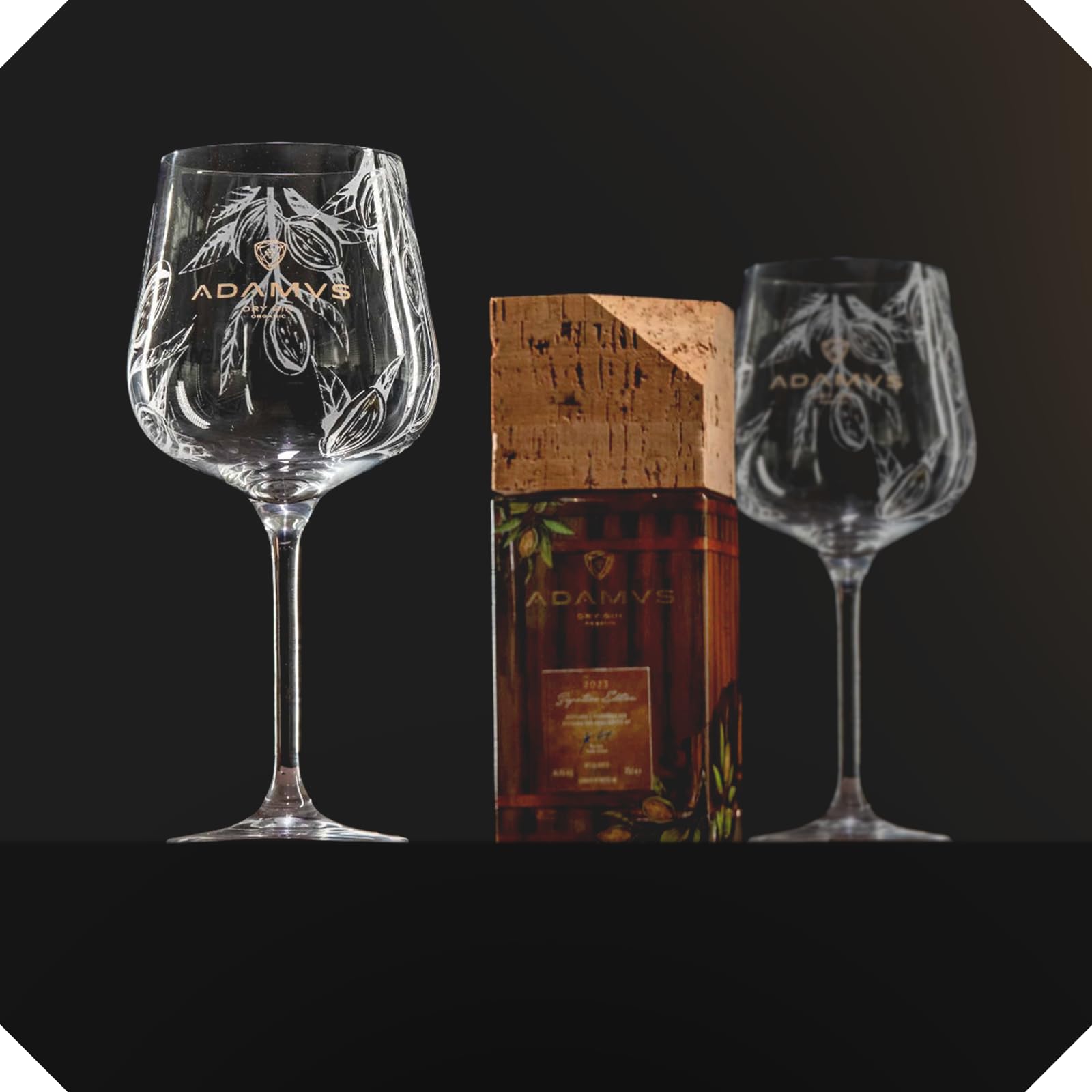 Caja de Regalo Adamus Ginebra Orgánica Signature Edition 2023-70cl | Incluye 2 Copas y 2 Bases de Corcho Natural