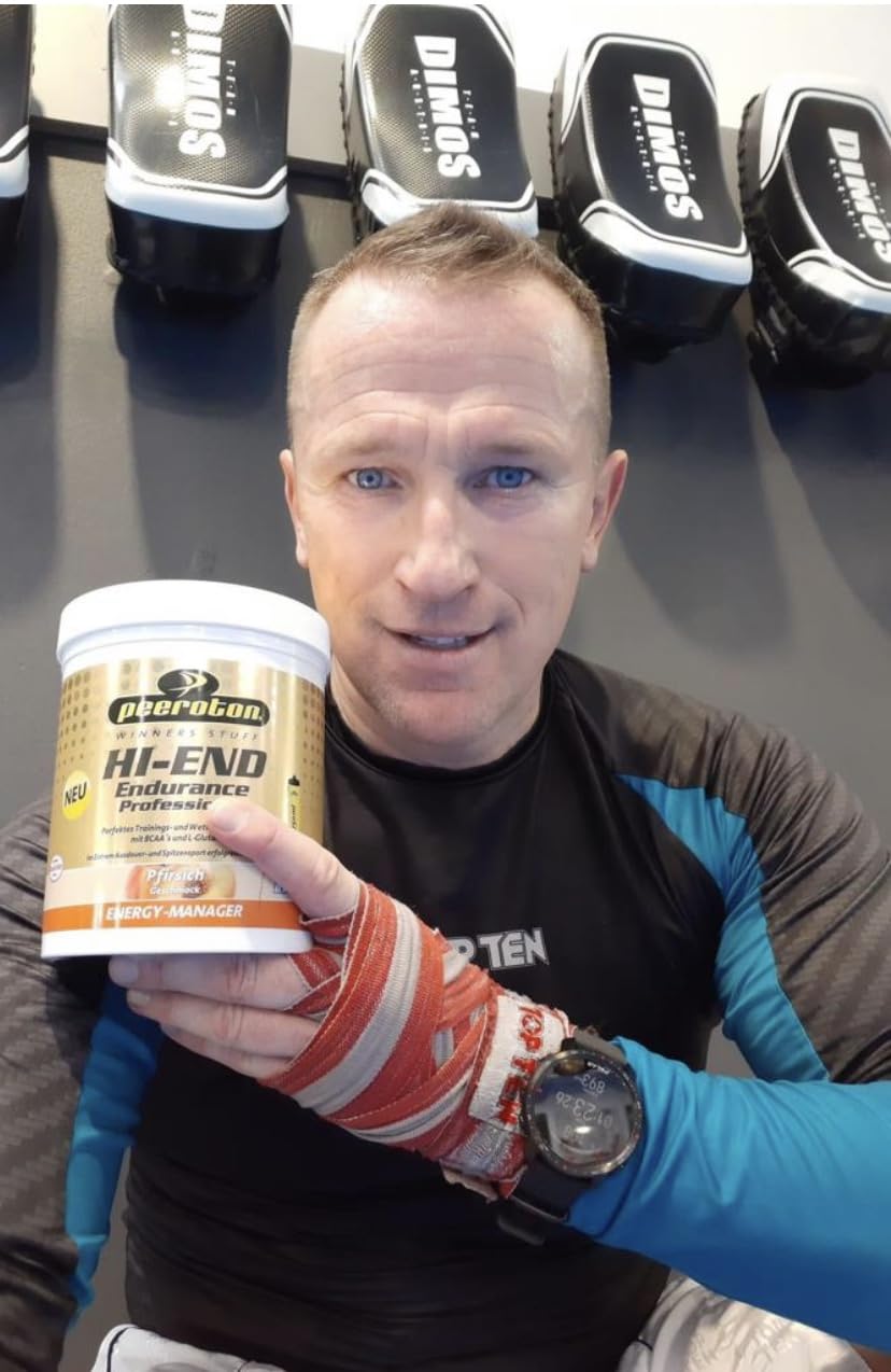 Peeroton Hi End Endurance Professional Pfirsich - Isotonisches Getränkepulver - hochwertig abgestimmte Kohlenhydrat Mischung mit BCAAs und Glutamin, Optimales Natrium-Kalium Verhältnis - 600 g