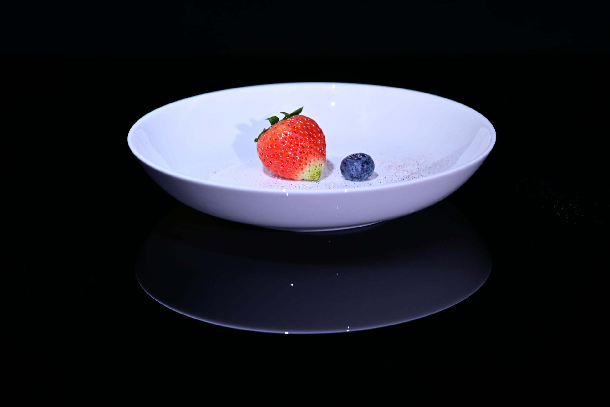 Unishanee Lily Bone China Dinnerware Set, 4 Pieces, 8.5-inch White Pasta, Salad, Fruit Plate