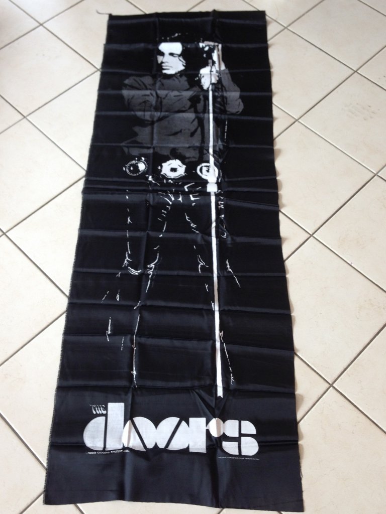 The Doors drapeau tissu finition soignée 170x60cm décoration salon rock épuré