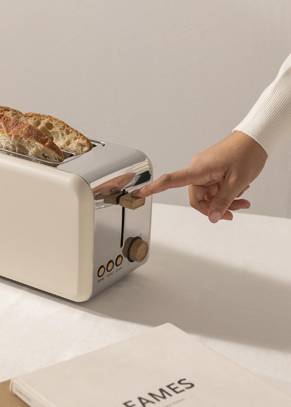 CREATE/TOAST RETRO XL/Tostadora blanco roto / 6 Niveles de potencia, bandeja recogemigas, termostato, descongelación, recalentar, 2 ranuras rebanadas anchas, 1500W