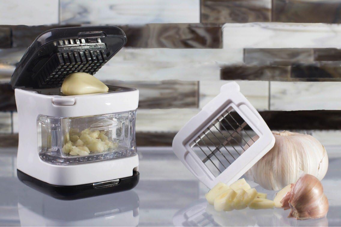 Kitchen Gizmo, Garlic Press- Innovative 3-in-1 Garlic Cube, Slicer, Crusher and Dicer - Easily Slice or Cube Garlic Cloves Without The Mess