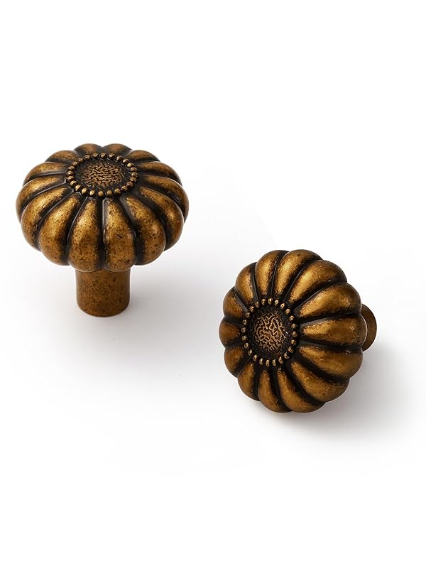 JIASENBAO Antique Brass Cabinet Knobs 10 Pack Vintage Retro Drawer Pulls Kitchen Cupboard Bathroom Dresser Cabinet Hardware Handles Zinc Alloy by JIASENBAO - Used condition - US$26.89