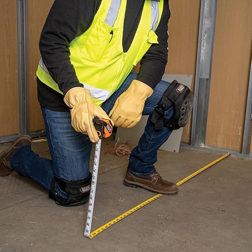 Miniatura 6 de Klein Tools Cinta métrica 9516, cinta métrica imperial compacta de doble gancho de 16 pies con freno de dedo, hoja de nailon, líneas llamativas