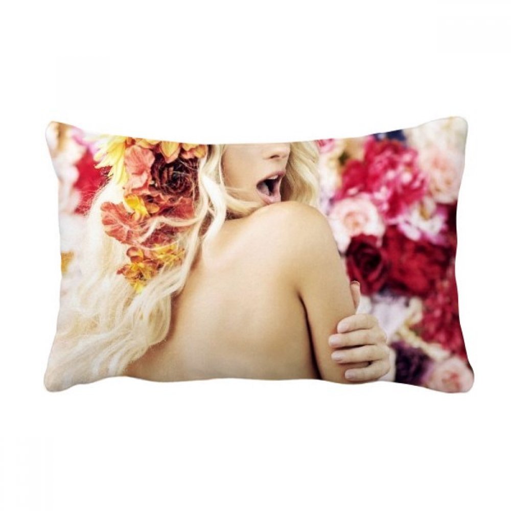 Coussin Fleurs Nues Lady idée cadeau originale déco maison et salon