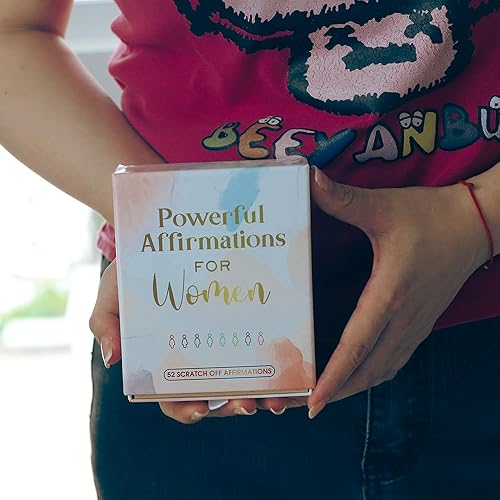 Miniatura 8 de Ready Set Scratch – Afirmaciones poderosas para mujeres – 52 tarjetas para rascar con soporte de madera y rascadores de corazón – Mensajes de caja