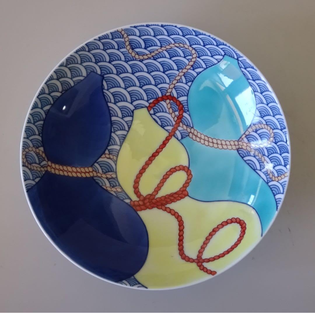 鼻煙壺 龍の彫刻 白磁 乾隆硝子 - メルカリ 鼻煙壺 乾隆硝子