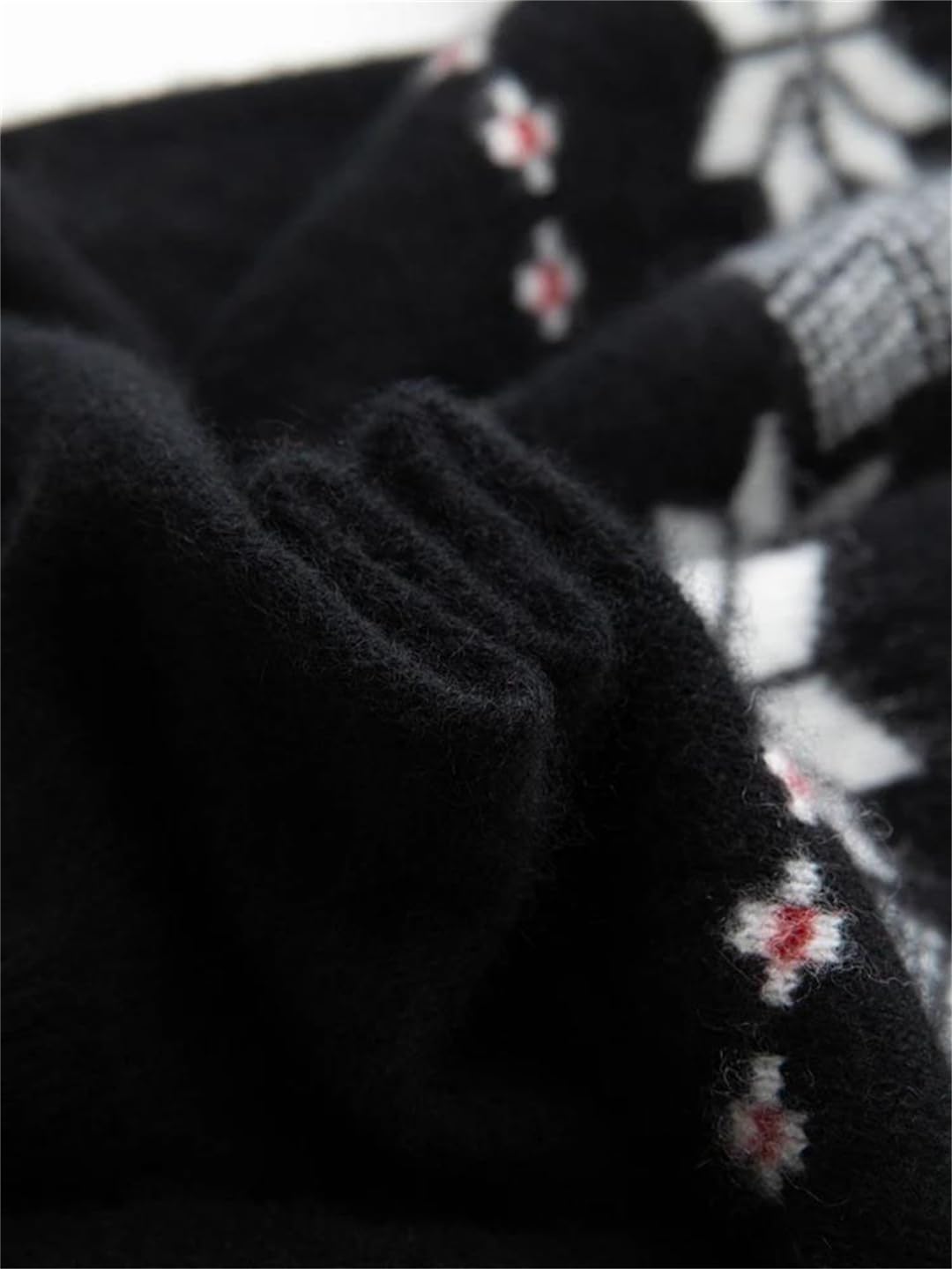 Women's Knitted Top 100% Cashmere V-Neck Pullover with Snowflake Texture Soft Warm Long Sleeve Vintage Style Knitwear