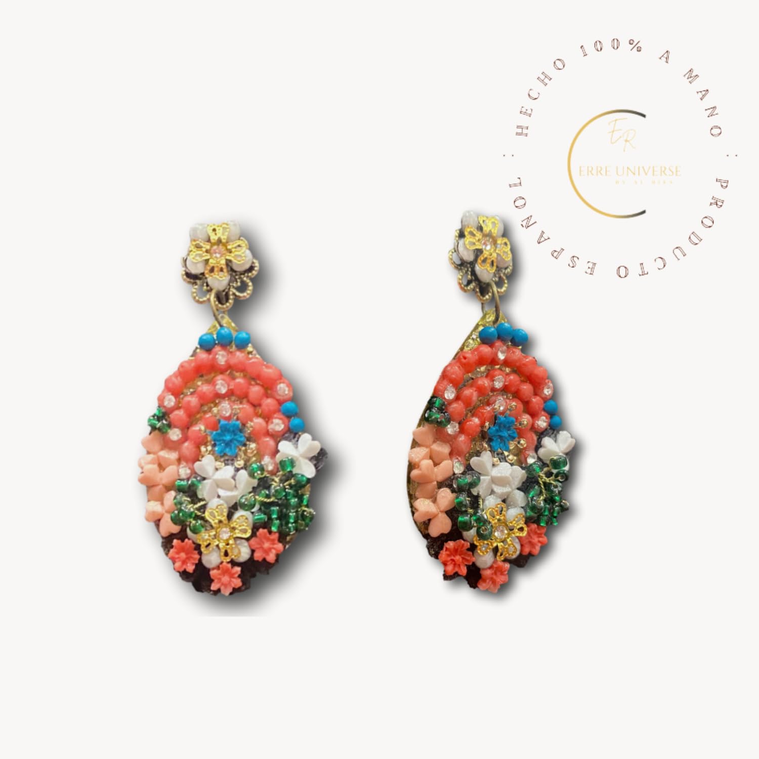 Pendientes Artesanales Florales con Cristales y Pedrería, 7 cm x 3.5 cm, Coral, Turquesa, Verde, Hechos a Mano, Diseño Exclusivo, para Cualquier Ocasión o Evento, Pendientes de Flamenca