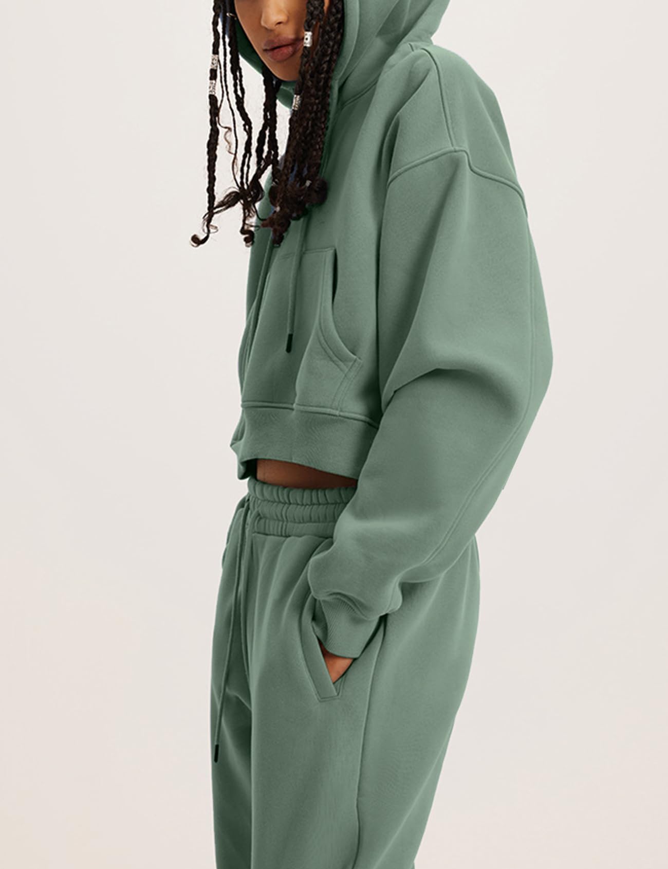 Flygo Conjunto deportivo de 2 piezas de forro polar para mujer, sudadera corta y pantalones deportivos