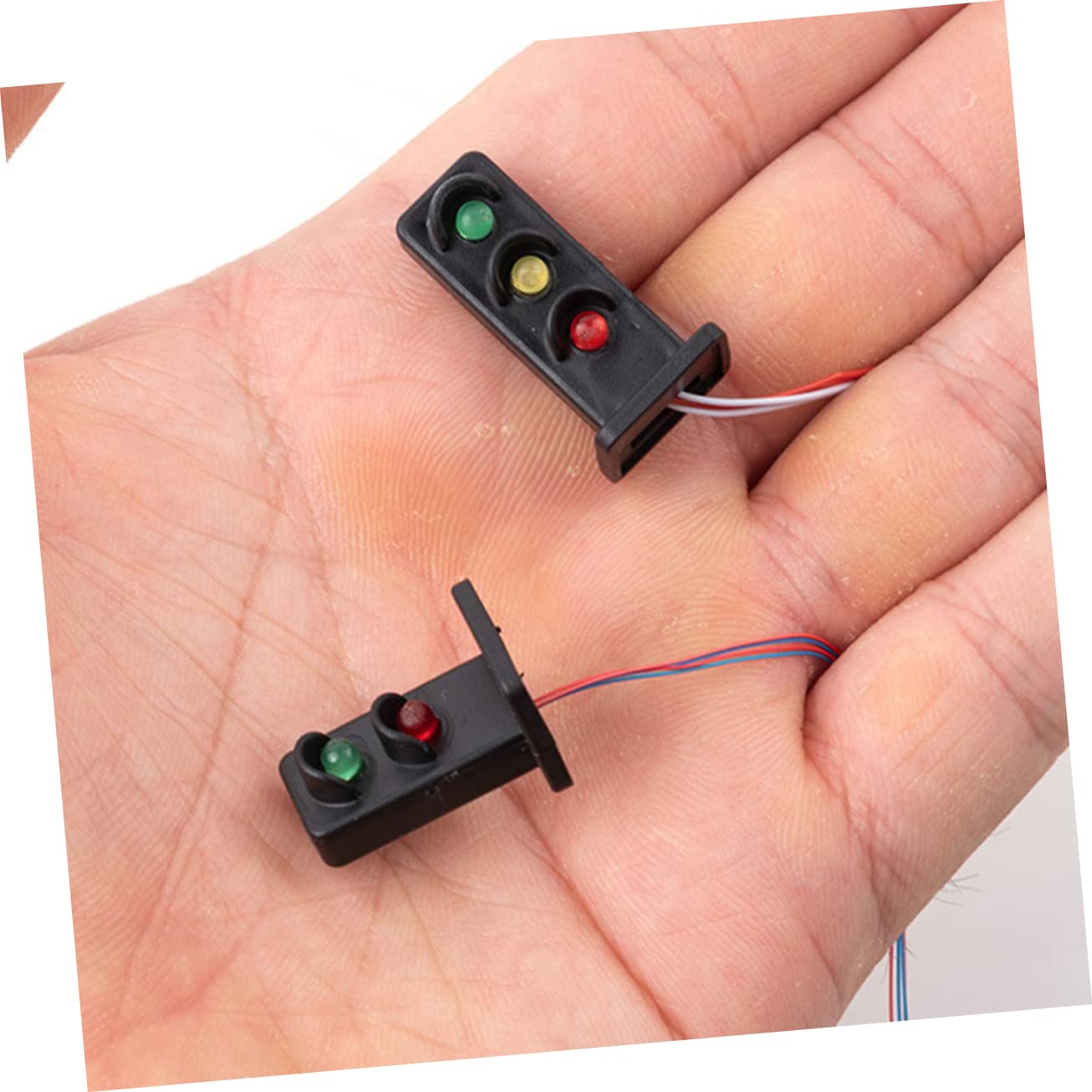 BEBEMOKO 2sets Mini Railroad Lamp Model Table Lamp for Railroad Train Layout Scene Decor Realistic Traffic Light for Miniature Landscape Light 2pcs*2