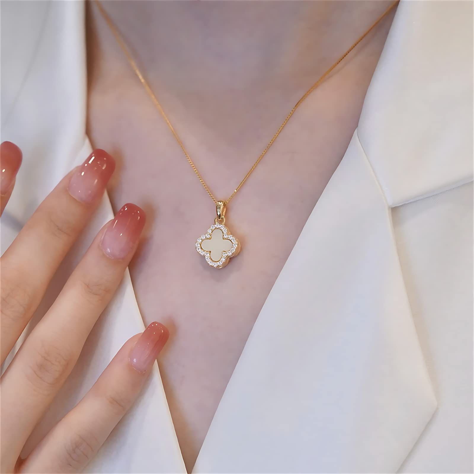 Collana Con Ciondolo A Quadrifoglio Placcato Oro 18 Carati: Argento