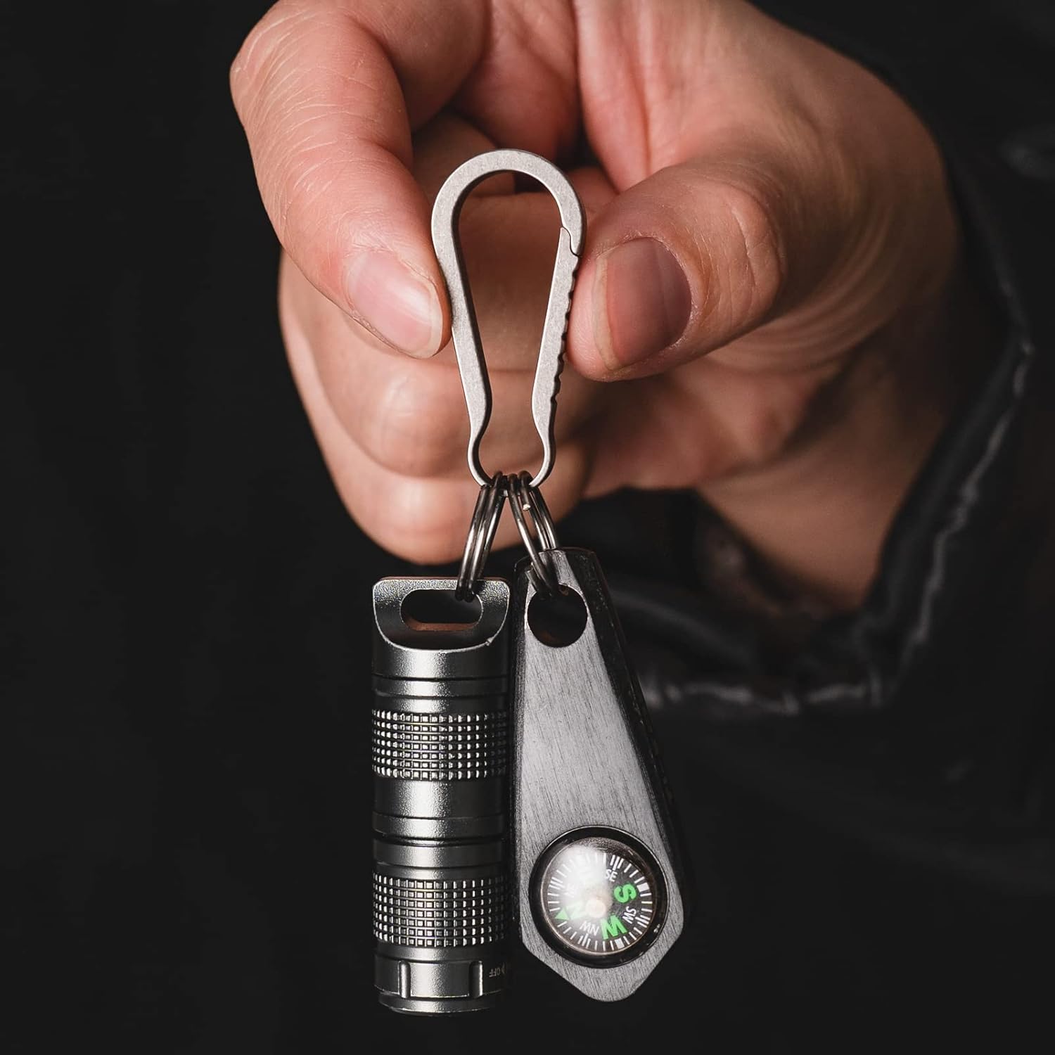 TISUR Titanium Key Ring Hooks, Small Carabiner Keychain Clip,Mini Snap Keyring Key Organizer Key Chain - Image 6