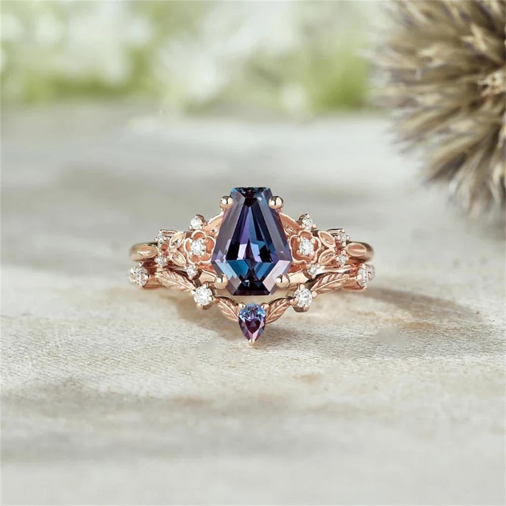 Unique Coffin Cut Alexandrite Ring Set for Women Solid Gold Vintage Engagement Ring Art Deco Alexandrite and Moissanite Wedding Promise Ring Set for Her