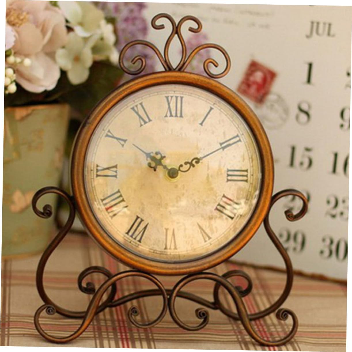 SMASOLO Vintage Style Desktop Clock Decor Classical Retro Mute Bedside Table Clock Accurate Quartz Non Ticking Ornament for Living Office Bedroom Brown Iron Art No Battery Required