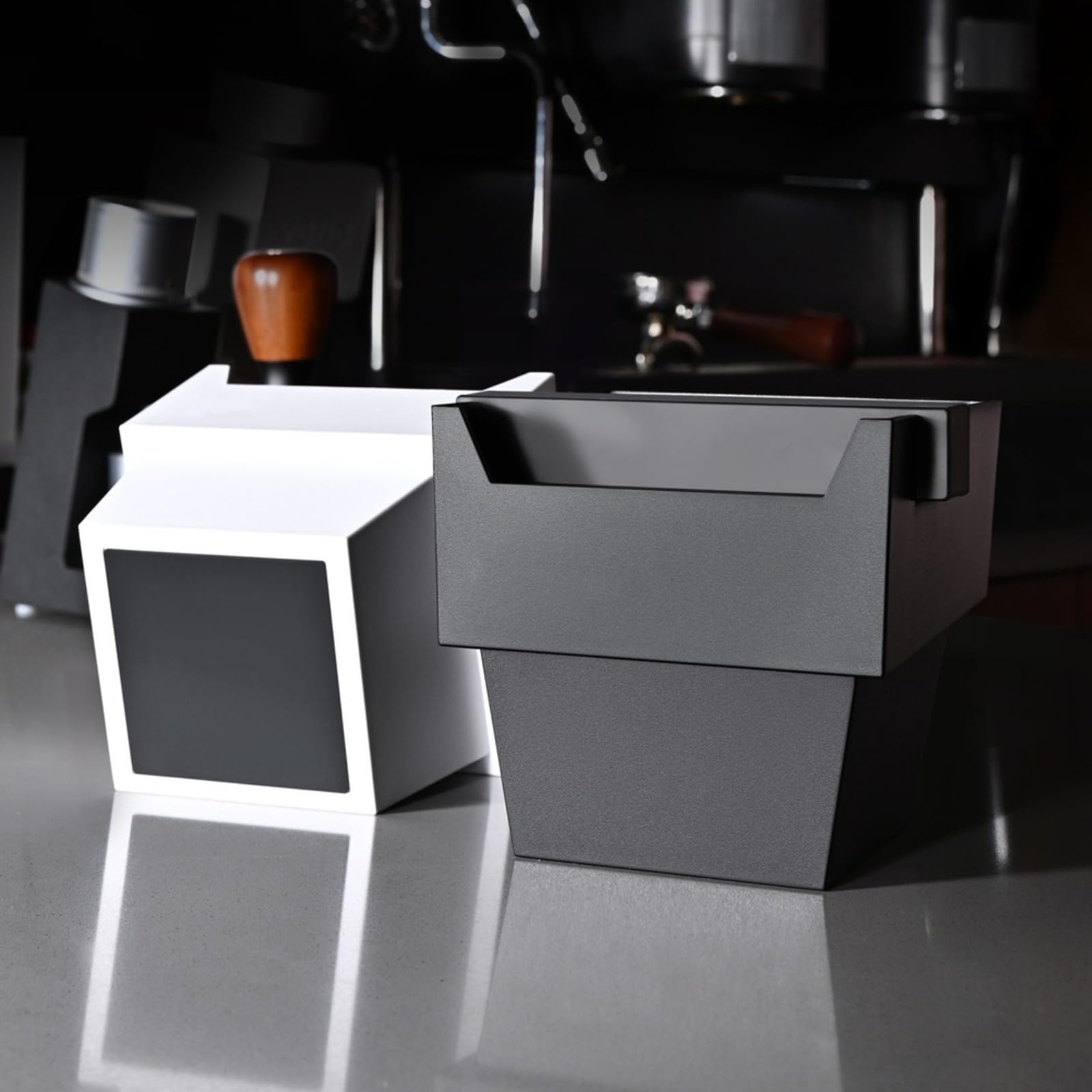 Contenitore per fondi di caffè, 1200 ml, con barra quadrata, base in silicone antiscivolo, per una facile pulizia, accessori per caffè espresso (rosso appassionato)