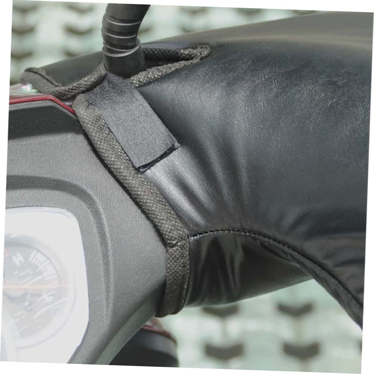 BESPORTBLE Guanti da Ciclismo per Esterni Guanti Invernali Unisex Caldi per Moto per Equitazione Realizzati in Materiale Durevole Fodera Spessa Colore Casuale