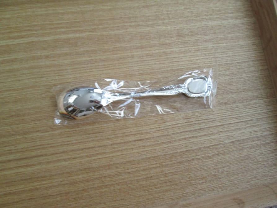 銀製　スプーン　5本セット　菊紋 Amazon | 菊の御紋入り 七宝絵柄銀スプーン 5本セット 日本製 宮内庁